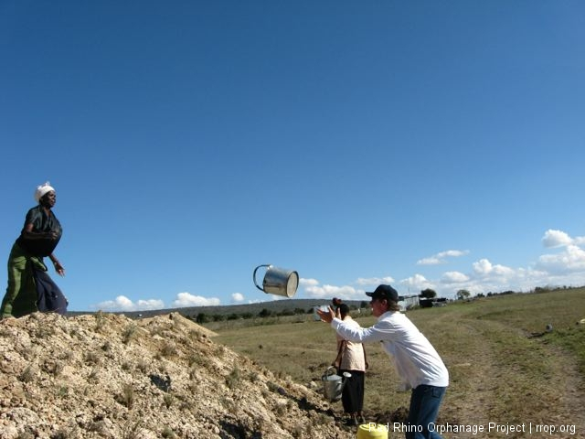 Bucket toss