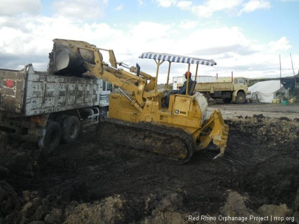 This beauty and the fourteen ton tipper have been doing all the heavy lifting around the property for the last week.