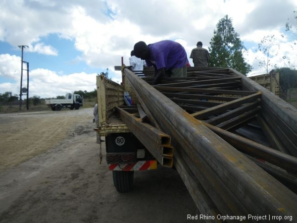 The truck has a seventeen foot bed and the trusses are a little over thirty four feet long, so there is plenty to show off coming and going.